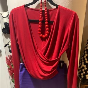 Red Ann Taylor Vneck cross-over long slv shirt, Sm